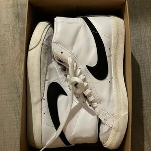 Women’s Nike Blazers white and black